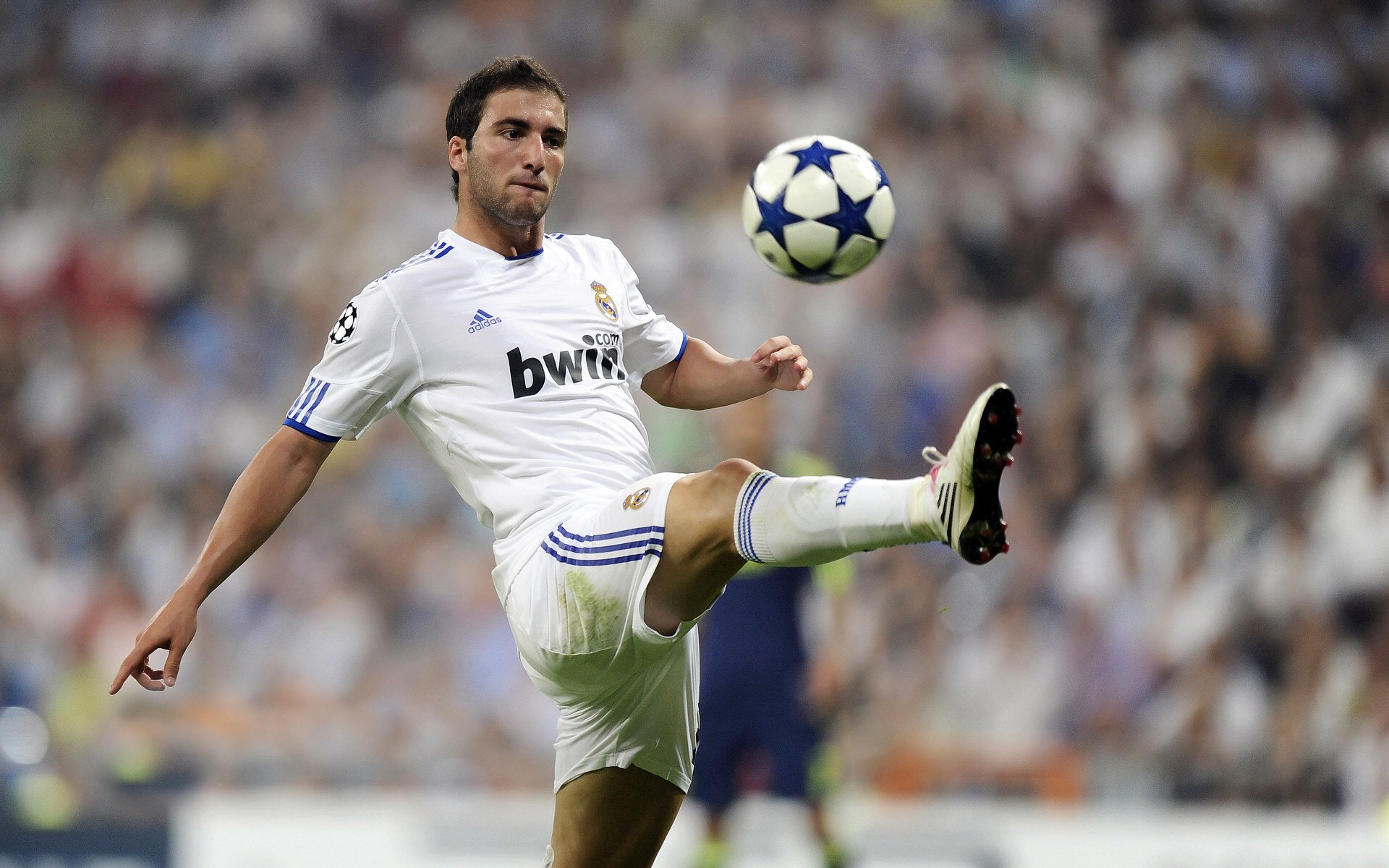 2026世界杯之夜,蒂亚戈状态火热,独舞绿茵的魔法师